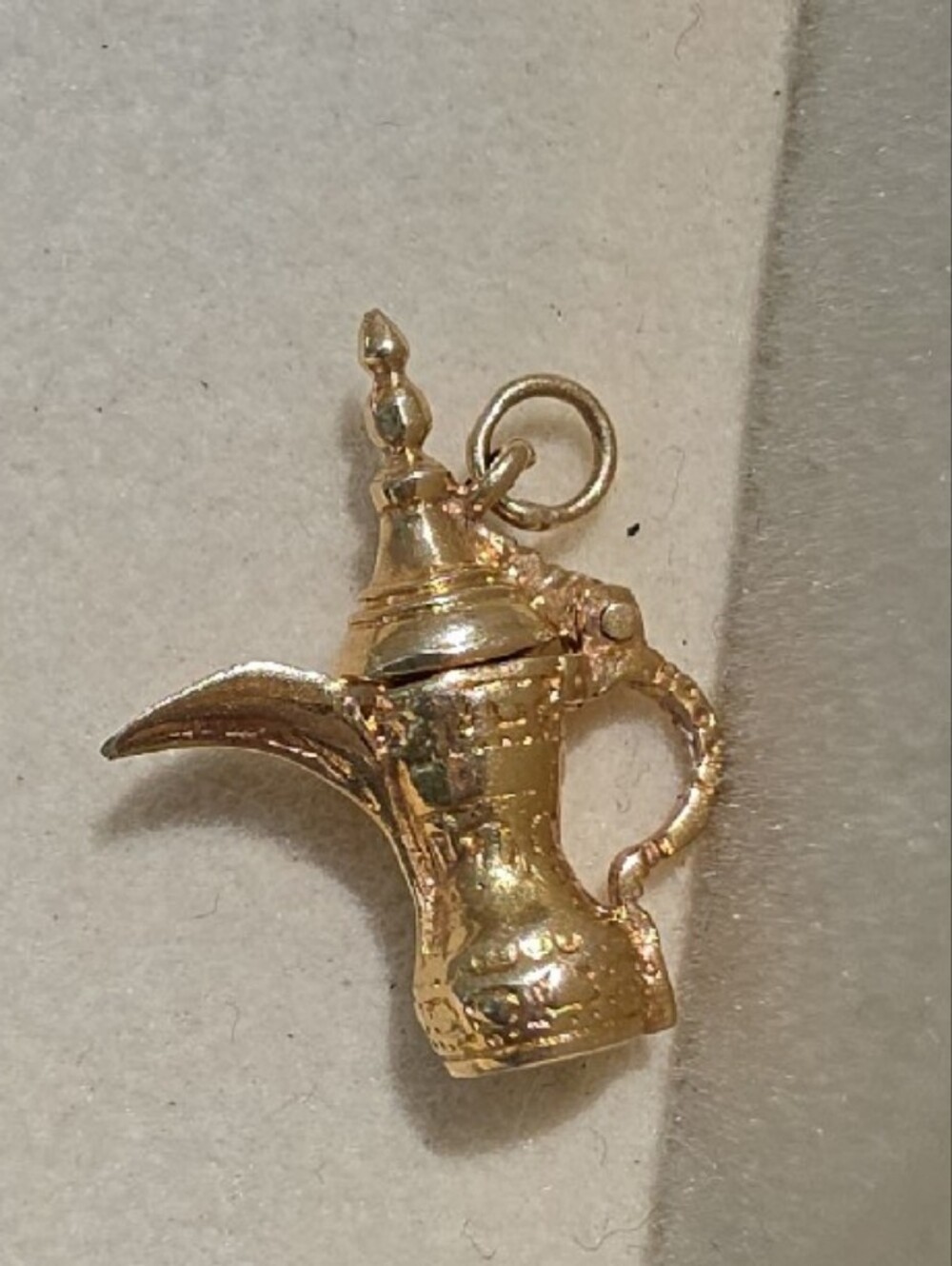 10K Solid Gold Arabic Dallah Charm | Symbol of Hospitality | 1.74g